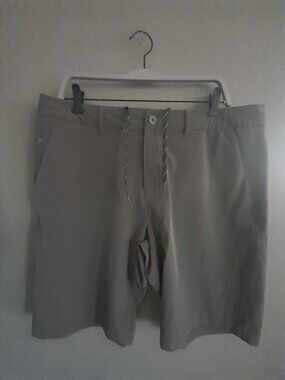 HANG TEN MENS GRAY SHORTS SIZE 36